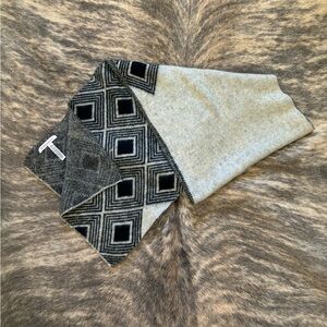 BCBGeneration scarf